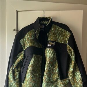 Stussy Mountain Hard Wear Fleece Jacket - Green and Black